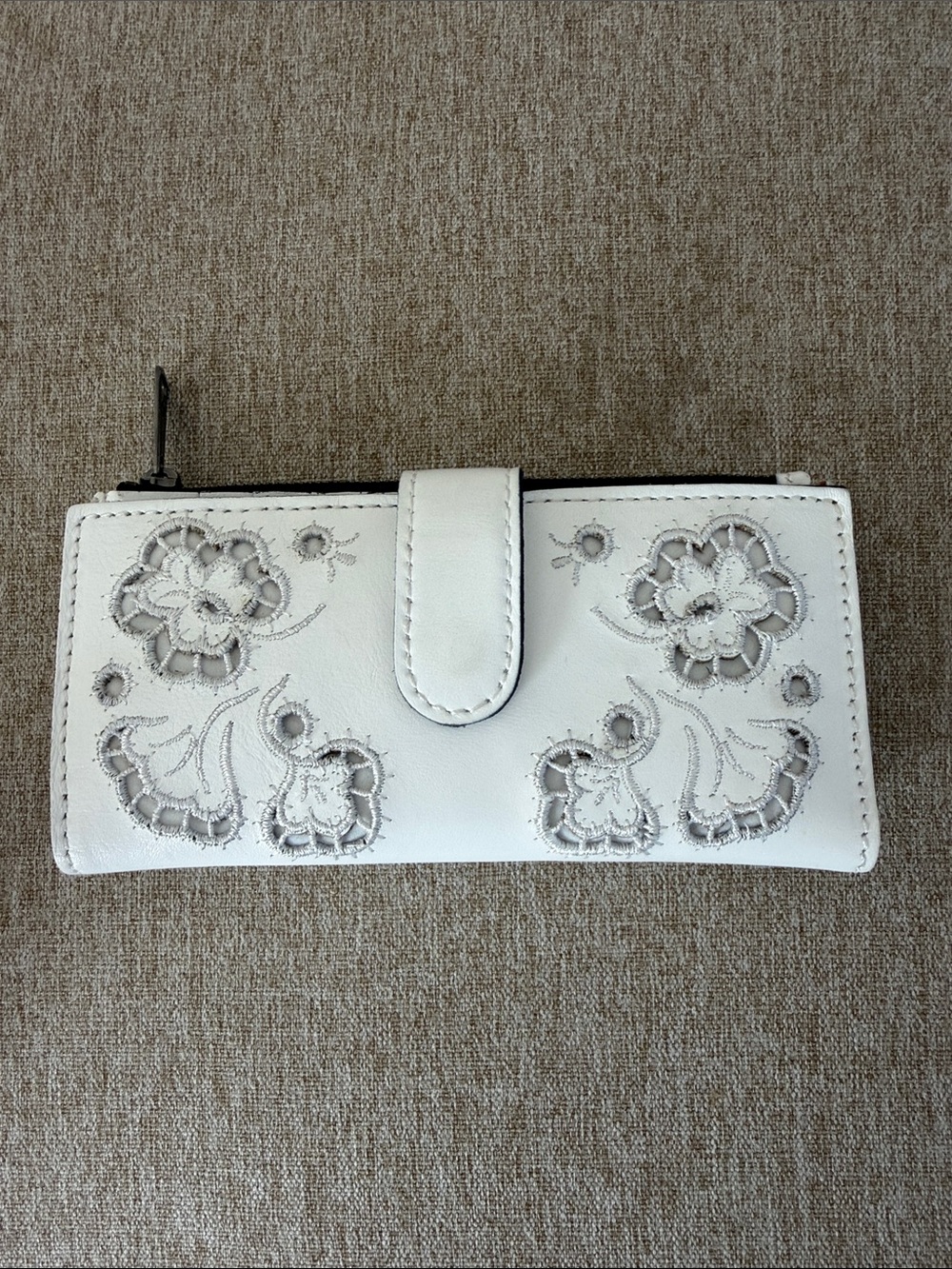 Patricia Nash White French Lace Lyon Floral Cutout Women's Wallet